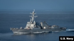 美国海军第七舰队阿利伯克级导弹驱逐舰“哈尔西号”（USS Halsey) 