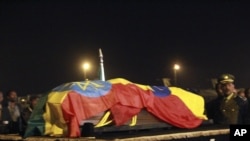 The casket containing the body of Meles Zenawi arrives at the Addis Ababa International Airport, Ethiopia, August 22, 2012. 