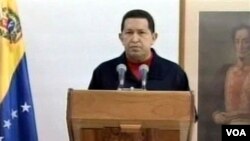 President Venezuela Hugo Chavez memberikan pidato kepada rakyatnya lewat televisi dari Havana, Kuba (30/6).