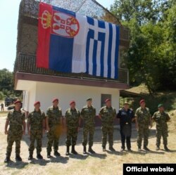 Pripadnici specijalnih jedinica oružanih snaga Srbije i Grčke u zajedničkoj vežbi na strelištu Šumatovac kod Aleksinca, 5. jula 2019. (Foto: Sajt Ministarstva odbrane Republike Srbije)