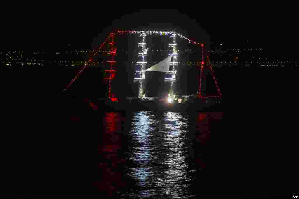 Peru&#39;s navy flagship &#39;Union&#39; is anchored in front of the Costa Verde bay in Lima.