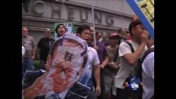 香港工人示威，要李嘉诚加薪
