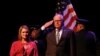 Gubernur Minnesota Tim Walz dan Letna Gubernur, Peggy Flanagan, saat hadir dalam upacara pelantikan gubernur di Fitzgerald Theater di St. Paul, Minnesota, pada 7 Januari 2019. (Foto: Reuters/Eric Miller)