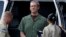R. Allen Stanford custodiado en una corte de Houston.