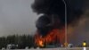 Gusti dim kraj autoputa 63 u kanadskoj provinciji Alberta u blizini Fort Mekmarija