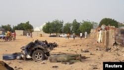 Des dommages constatés à la suite d’une attaque des militants de Boko Haram dans la ville de Maiduguri, Nigeria, le 27 avril 2018.