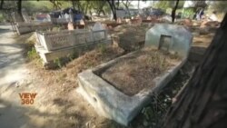 دہلی کے مسلمان قبرستانوں میں دو گز زمین ملنا بھی مشکل