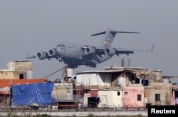 A U.S. Air Force aircraft lands in Beirut International Airport, Lebanon February 13, 2019.