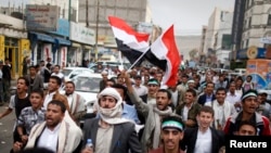 Pro-democracy protesters demonstrate to call for the prosecution of former Yemeni President Ali Abdullah Saleh, in Sanaa, March 7, 2013.
