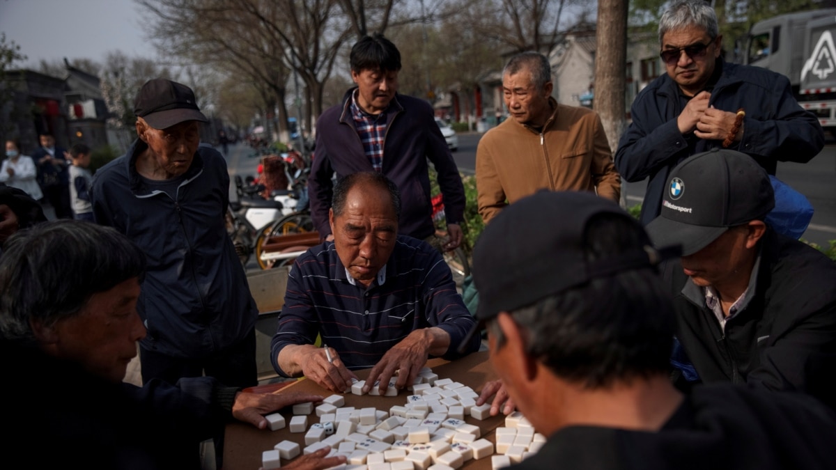 中国批准从2025年1月起提高退休年龄的计划