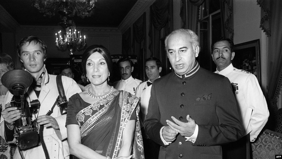 ذوالفقار علی بھٹو کو 1977 کے انتخابات میں غیر معمولی کامیابی ملی تاہم انتخابی عمل پر اپوزیشن کے احتجاج نے ایک سیاسی بحران کو جنم دیا۔