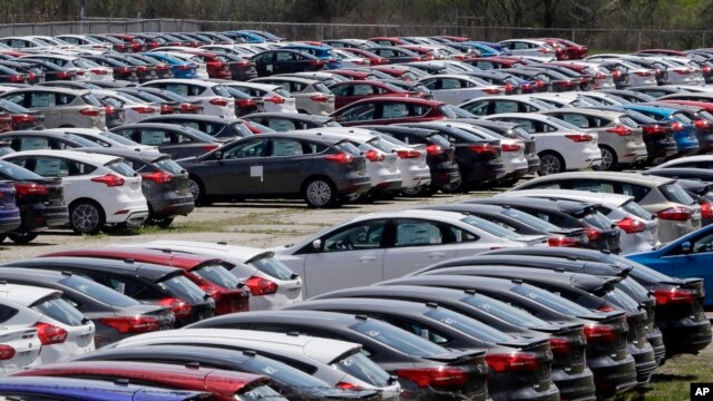 Las ventas de automóviles aumentaron sólidamente en julio, según datos del Departamento de Comercio de EE.UU.