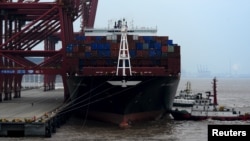 지난달 14일 중국 저장성 저우산 무역항에 화물선이 정박해 있다.