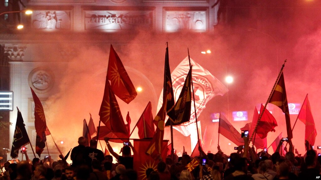 Shkupi pas protestave të dhunshme