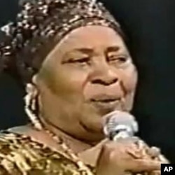 Cawayska: Caasha Cabdow (Q-1aad)