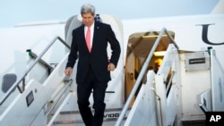 Menlu AS John Kerry membatalkan pertemuan dengan Presiden Palestina Mahmoud Abbas di Ramallah hari Selasa (1/4). 