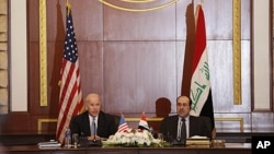 Başkan Yardımcısı Joe Biden'ın 2011 yılındaki Irak ziyareti sırasında Başbakan Nuri el Maliki'yle yaptığı görüşme (Arşiv)