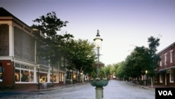 Nantucket’s restful town center, though this photo was certainly not taken in the summertime, when the streets are full of cars that tourists bring over on a ferry. (Carol M. Highsmith)