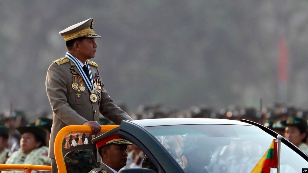 Jendral Min Aung Hlaing dalam parade militer dirgahayu ke-71 AB Myanmar, Naypyitaw, Myanmar.