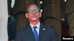 Le président rwandais Paul Kagame assiste à un service commémoratif de l'ancien président kényan Daniel Arap Moi au stade Nyayo à Nairobi, Kenya, le 11 février 2020.