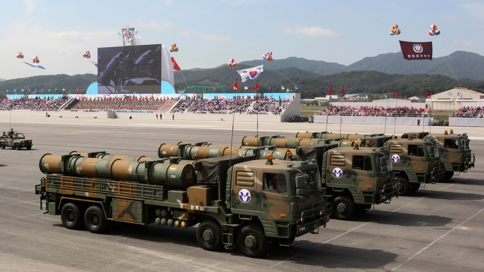 Korea Selatan Gelar Parade Militer Terbesar dalam Satu Dekade
