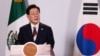 2026년 9월 24일 멕시코를 방문한 이재명 대통령이 멕시코시티 대통령궁에서 클라우디아 셰인바움 멕시코 대통령과 양자 회담 후  언론에 공동 성명을 발표하고 있다.