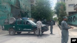 지난 12일 아프가니스탄 카불의 한 사원에서 폭탄 테러가 발생했다.