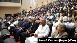 Photographie prise lors de l'investiture de Idriss Deby Itno, le 8 août 2016 (VOA/André Kodmadjingar).