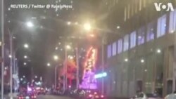 Një pemë e madhe Krishtlindjesh jashtë selisë së kanalit Fox News në Nju Jork, u dogj mesnatën e së mërkurës