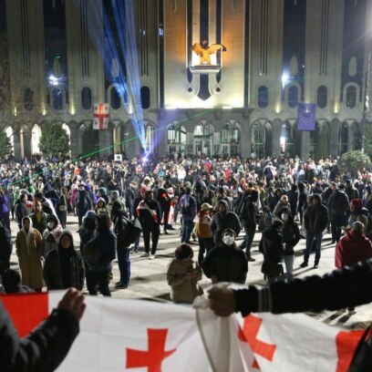 Hiljade ljudi protestuju širom Gruzije