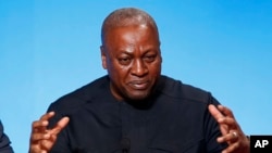 የጋና ፕረዚዳንት ጆን ድራማኒ ማሀማ (John Dramani Mahama) /ፋይል ፎቶ - አሶሽየትድ ፕረስ/