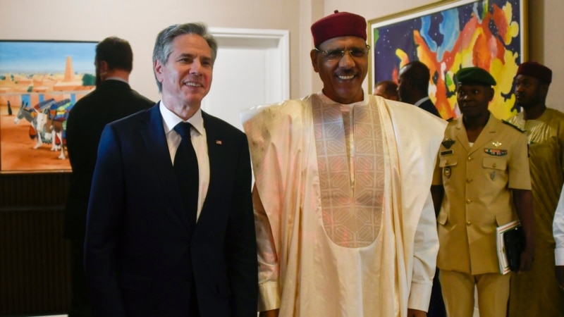 Washington qualifie la prise de pouvoir au Niger de putsch et coupe son aide