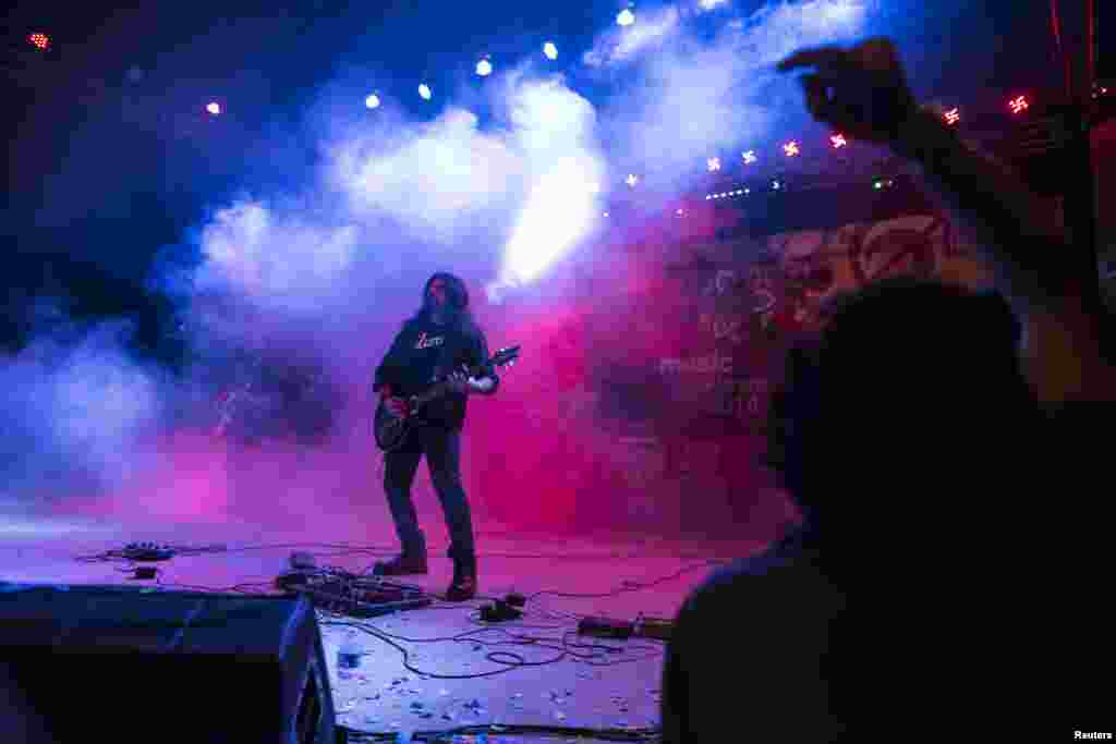 اس میلہ کانفرنس کے روح رواں ذی جاہ فاضلی اسلام آباد کے موسیقی کے حلقوں میں گزشتہ پندرہ سال سے ایک جانا پہچانا نام ہے۔