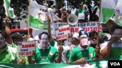 Front Pembela Islam melakukan aksi unjuk rasa menolak Ahok menjadi Gubernur DKI Jakarta, 24 September 2014. (Foto dok.: VOA/Andylala)