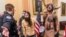 ARHIVA - Učesnici nereda posle upada u kompleks američkog Kongresa, 6. januar 2021. godine