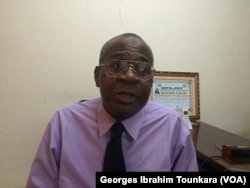 Victorien Koné, directeur de la direction pour la promotion des handicapés attend beaucoup du nouveau code du travail, à Abidjan, le 9 novembre 2017. (VOA/Georges Ibrahim Tounkara)