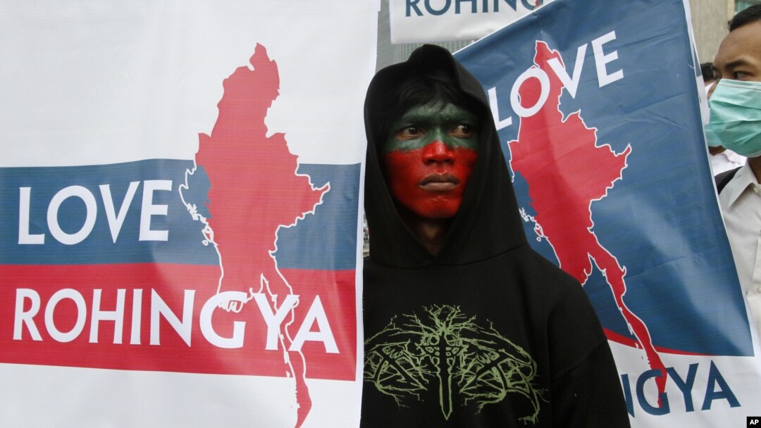 Muslim protesters call for an end to violence against ethnic Rohingya in Rakhine State of Burma, in Jakarta, Indonesia, July 26, 2012.