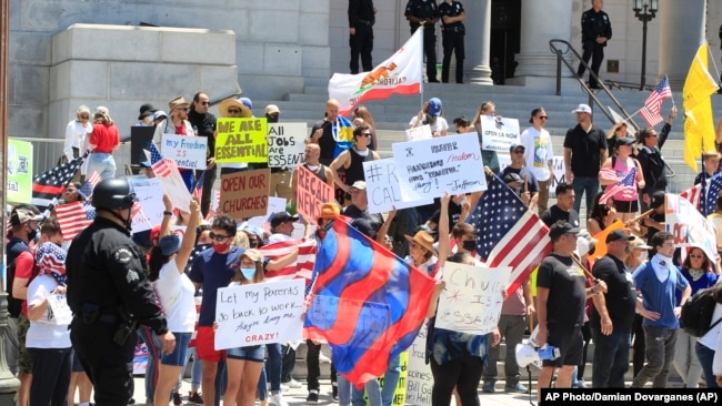 Protestuesit në Kaliforni duke kërkuar rihapjen e bizneseve