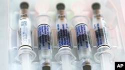 독감 백신 접종을 위해 준비된 주사기. (자료사진)