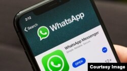 Aplikasi WhatsApp di smartphone (foto: ilustrasi). 