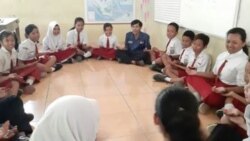 Kegiatan Backpacker Teaching saat menyambangi SDN 2 Jatiharjo, Grobogan, Jawa (courtesy: Backpacker Teaching)