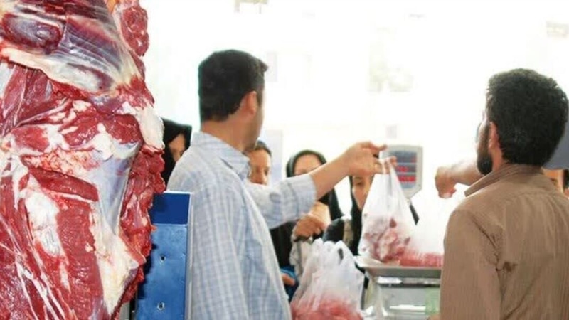 کاهش ۵۰ درصدی تقاضای گوشت قرمز؛ سفره ایرانی از پروتئین تا لبنیات و برنج کوچک‌تر شد