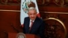 López Obrador arremete contra YouTube por editar video donde revelaba teléfono de periodista; se filtran más números