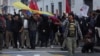 Manifestantes marchan por el centro de Quito durante una protesta antigubernamental, en Quito, Ecuador, el viernes 15 de noviembre de 2024. AP