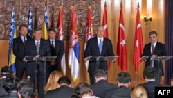 Predsednik Srbije Boris Tadić govori u prisustvu predsednika Turske Abdulaha Gula, predsedavajućeg Predsedništva BiH Nebojše Radmanovića i članova Predsednistva BiH Bakira Izetbegovića i Željka Komšića.