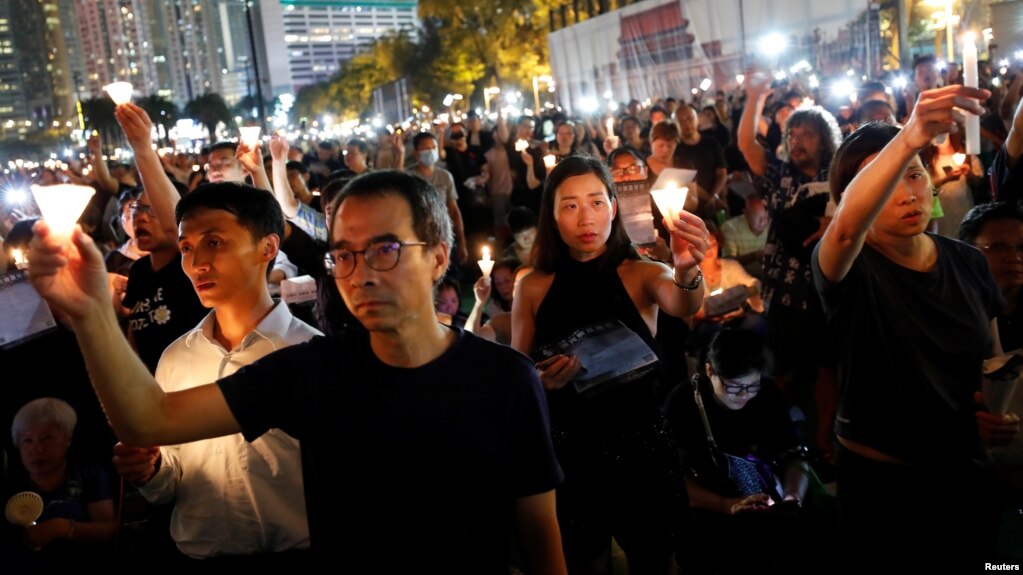2019年6月4日香港维多利亚公园烛光守夜纪念1989年北京天安门广场镇压民主运动30周年。
