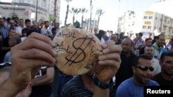 Палестинцы протестуют против роста цен. Рамалла, 5 сентября 2012 года