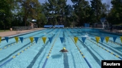 Une vue de la piscine au centre de loisirs Sunset Canyon au campus d’UCLA, Los Angeles, Californie, 11 mai 2017. 