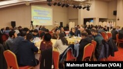 (ARŞİV) Diyarbakır'da Kürtçe'nin geleceğinin tartışıldığı bir konferans