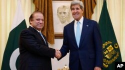 U.S. Secretary of State John Kerry, right, meets with Pakistan's Prime Minister Nawaz Sharif in Islamabad, Pakistan, Aug. 1, 2013. 